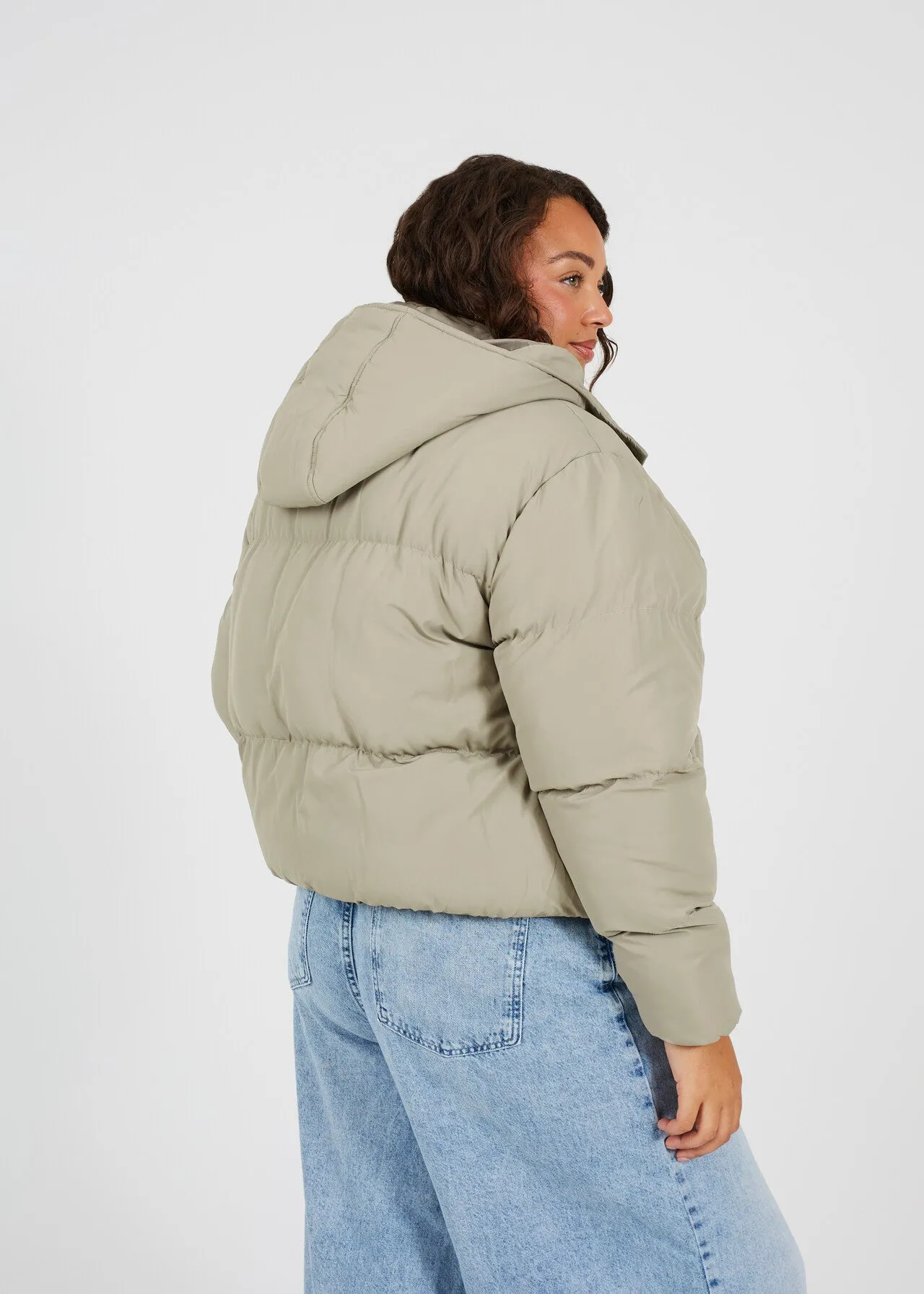 DUSKY SAGE OVERSIZED SHORT HOODED PUFFER JACKET